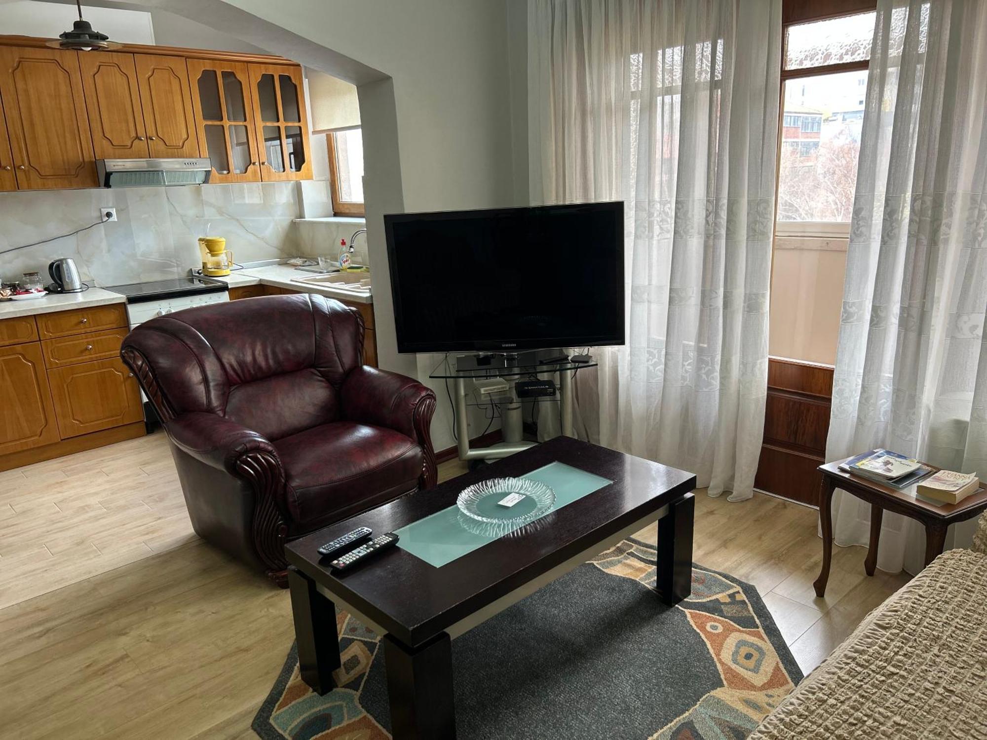 Stela'S Apartment Корча Экстерьер фото
