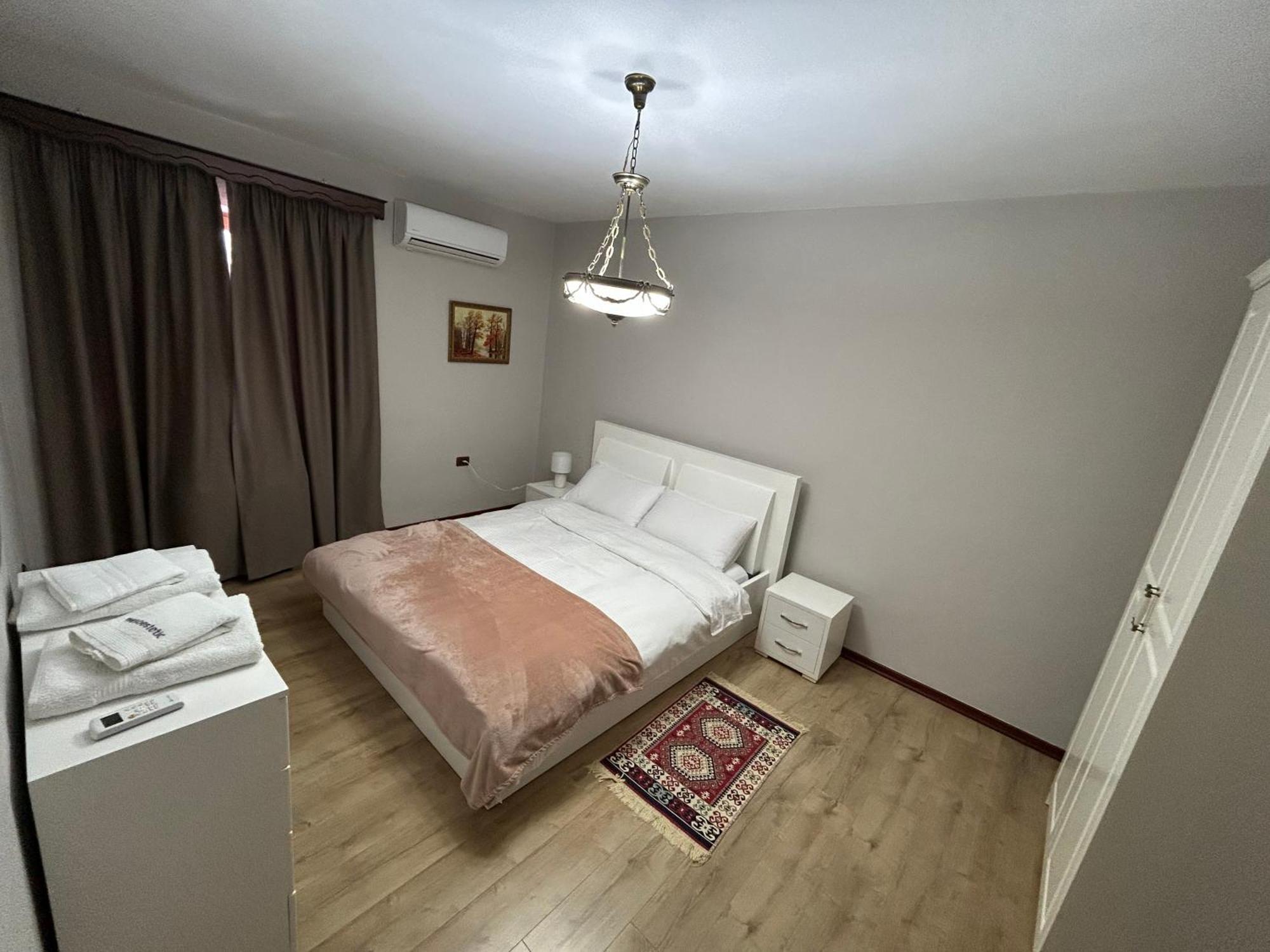 Stela'S Apartment Корча Экстерьер фото
